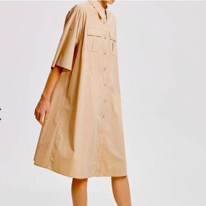 Lattelier Tailored shirt dress oversize tan button utility
lagenlook cotton L